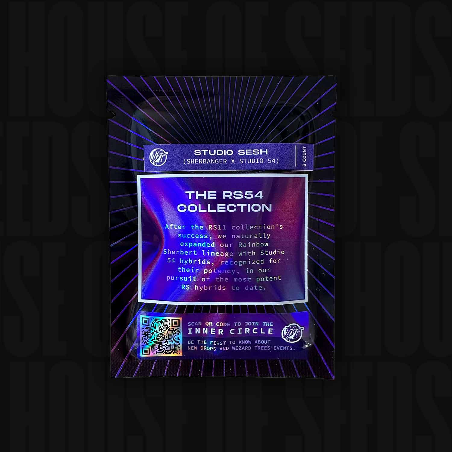 Lila-blaue Studio Sesh Sammelkarte von Wizard Trees mit QR-Code vor dunklem House of Seeds Hintergrund